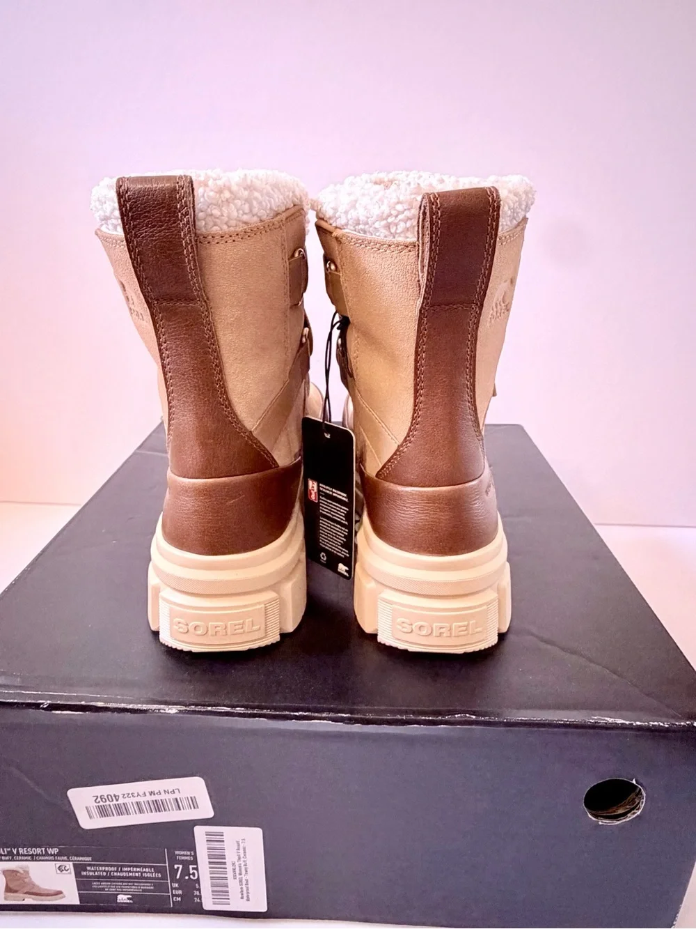 Sorel  Women's Tivoli V Resort Waterproof Boot Sz 7.5 Brand New